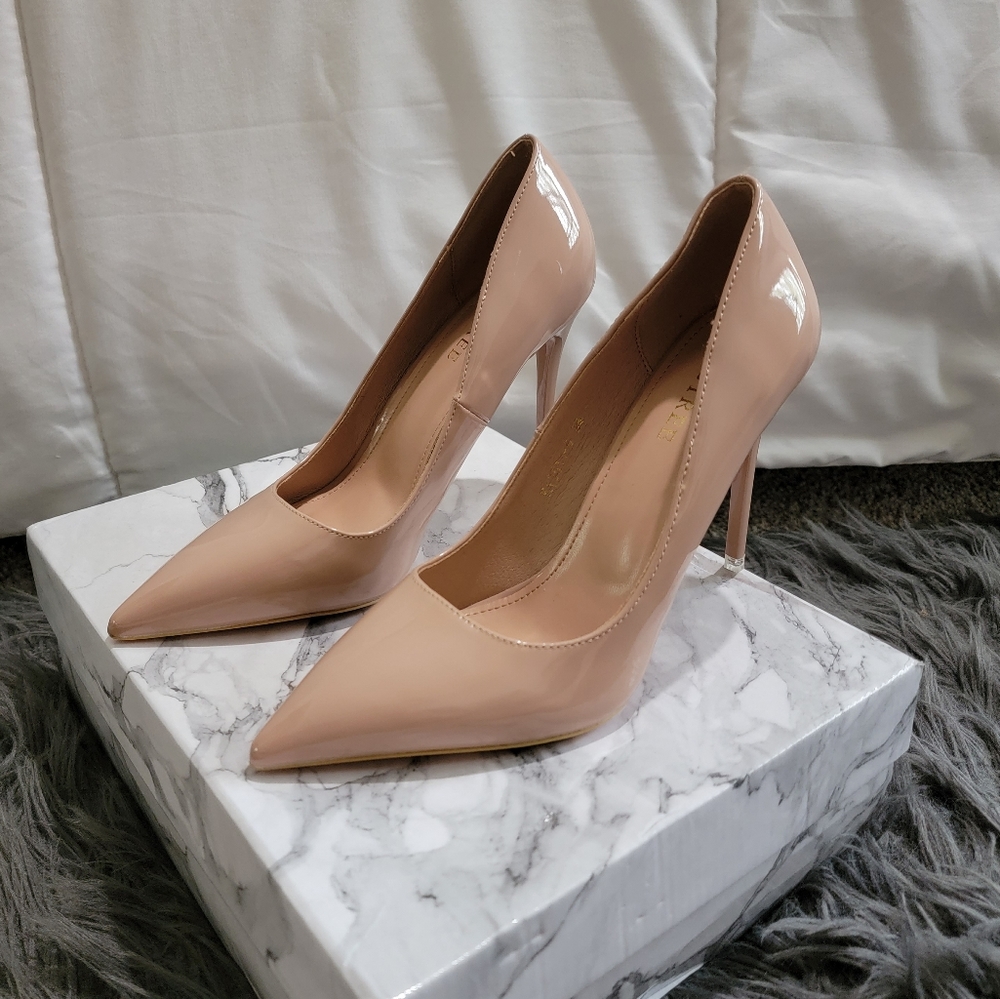 Nude Heels - Picture 4 of 9